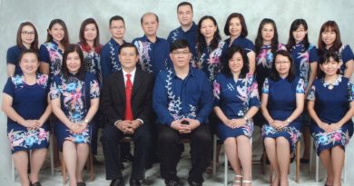 教师提早退休 考验大  黄博谆：设法捍卫华教