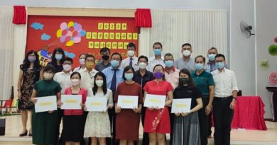 刘玉铭：诗歌朗诵优美简短文句     生活文化变得充实