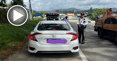 多名司机在塞车时“插队” 遭劳勿交警开SAMAN！
