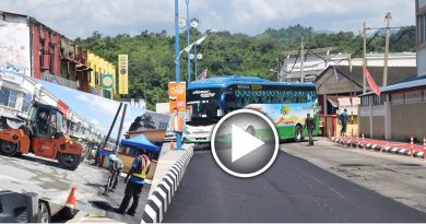 闹市白天铺路酿塞车  商家市民恕吼