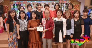 马华而连突区会文化与艺术局捐1000令吉    筹建拉大医院基金
