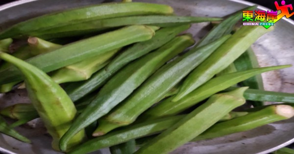 羊角豆身价近日下跌近50%，每公斤售7令吉。