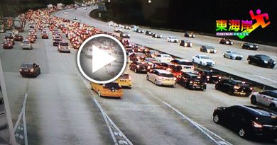 加叻大道越夜越多车