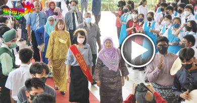 吉打里中学服务30年  黄玉珍封“女王”戴“皇冠”荣休