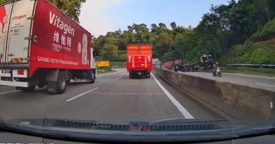 油槽罗厘侧翻交通缓慢     东海岸大道往吉隆坡方向现车龙