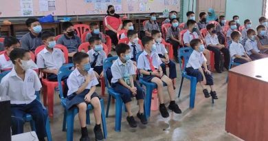 【今日东海岸】自律防疫安全至上 学校鼓励师生  继续戴口罩