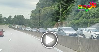 加叻大道继续塞  下午往东海岸塞　晚上返吉隆坡塞