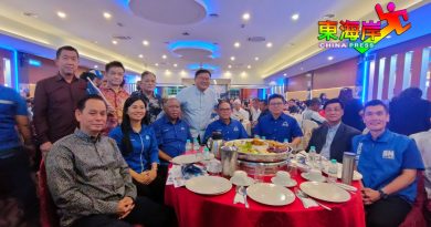 “有人在朝好办事”     旺罗斯迪：能帮选民解困