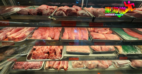 新兴的猪肉专卖店成了方便消费者随时采购所需猪肉的重要去处。