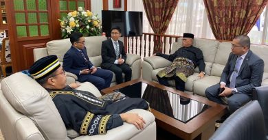 何子扬感谢有关当局   让民众了解土崩资讯