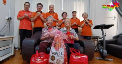 丹福建会馆派红包 100名长者 受惠