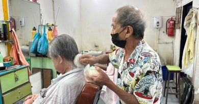 年事高无人继承生意欠佳     又一旧式理发室 熄灯