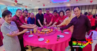 善心组织东海岸分会    与弱势群体庆新年