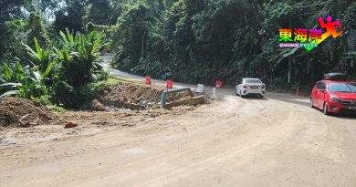 土崩路段清理维修  贞德拜往武吉丁宜 通车