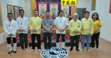 杨明发：祈求神明同时   更应重视自身努力
