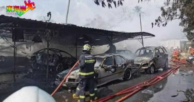 修车厂失火 毁4车 业者一家及时逃