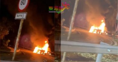 吸毒犯抢手机逃 轿车失控着火 被擒