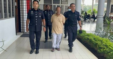 胶工涉嫌强奸亲生女儿 法庭面控 不认罪