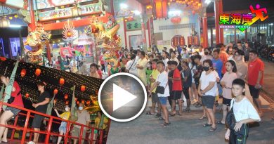 文冬天气全国最热  六壬宫人潮更 热爆
