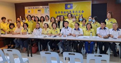 江瑞云：吁高教部勿为减轻财务       减少大学生实体教学