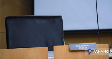 彭州行政会议召开   佐哈里的座位空置
