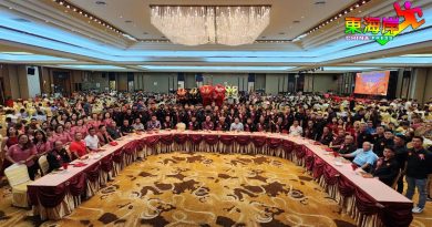 黄崇洸：忧成“绿潮”试金石      大学演唱会指南   太超过