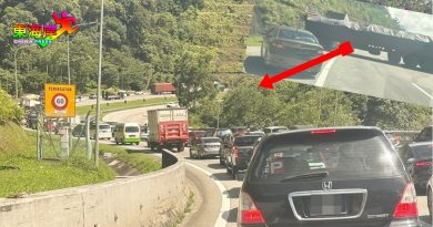 加叻大道拖格意外   两车道受阻  不能通车