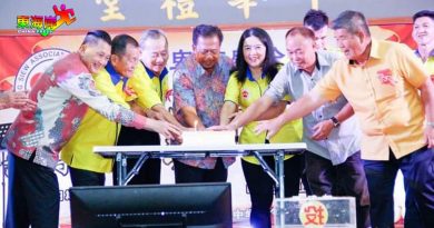 唐淑丽鼓励年轻人  进会馆 贡献社会