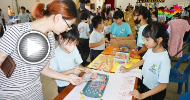玻璃口华校学习成果展览会  小小企业家 合作学经商