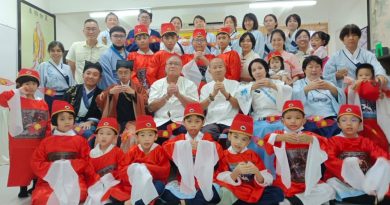 圣贤教育中心庆颜回日     吁家长以“德”培孩子成国家栋梁