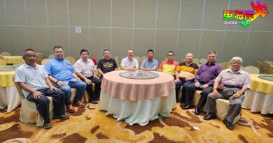关丹华团联合会派员赈灾     盒饭行动   驰援林明
