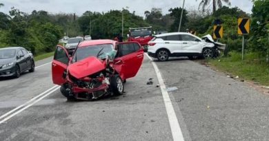 失控撞客货车 26岁司机 重伤不治