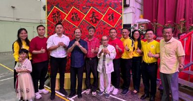 300人集体挥春填色   提早感受新年气氛