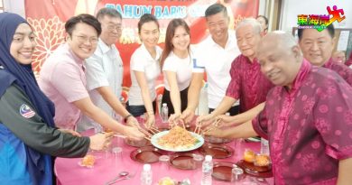 玻璃口特殊儿童康复中心  新春聚餐乐融融