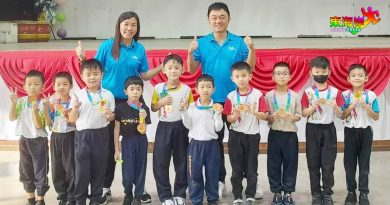 武吉丁宜华校越野赛跑  家长师生参与其盛