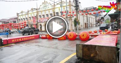 暴风雨吹袭文冬  文化街牌楼 倒塌