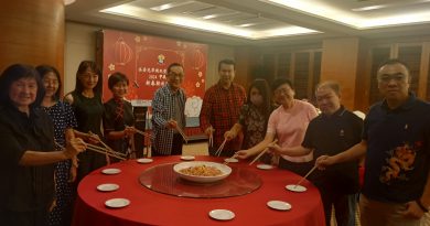 张金镇：感谢县教育局安排新校长      让校务得以顺利进行