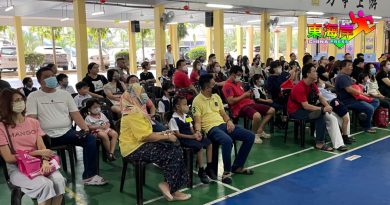 文德甲中华小学二校 新学年迎来73新生