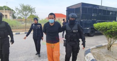 机场杀孕妻嫌犯上庭 7项控状 全不认罪