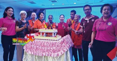 百乐客家公会 为三娘408老人庆生