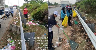 立卑中枢大道垃圾处处 网民揶揄“净身” 返乡