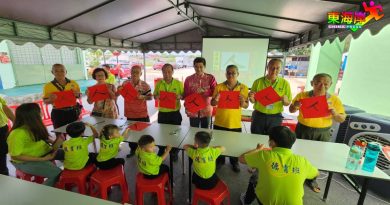 黄崇洸：不只是在特定日子     子女   须时刻关爱父母