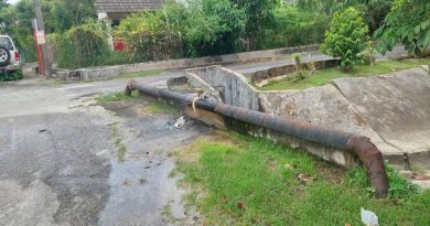 大水管破裂逾月未修    居民投诉住家水压低
