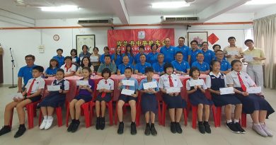 符绩羽：矢今年达2000人 丹中华校友会 续广招员