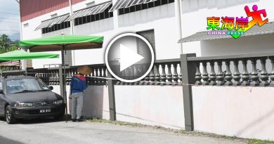 文冬旧玻璃口财神庙  赞助粉刷华校围墙