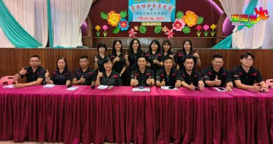 文德甲中华一校家协改选 潘耀光蝉联主席
