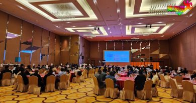 阿曼达: 斥5亿扩充工厂  明年尾完成     为生产2重稀土产品铺路