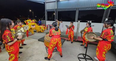 飘洋过海    学狮艺      台中学醒狮队访关丹建造行