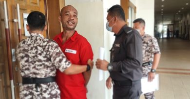 “请对我忠诚，等我出来”   抢车案嫌犯判刑24个月
