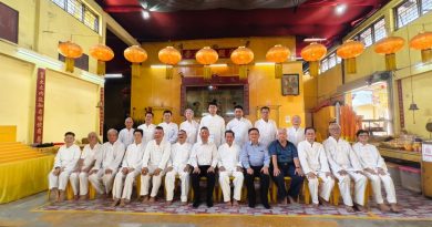 丹灵应殿   新届理事宣誓就职